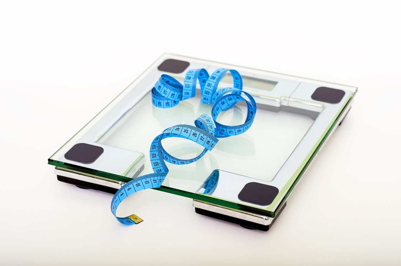 Comment maigrir en faisant du sport à la maison : nos conseils pour perdre du poids chez soi